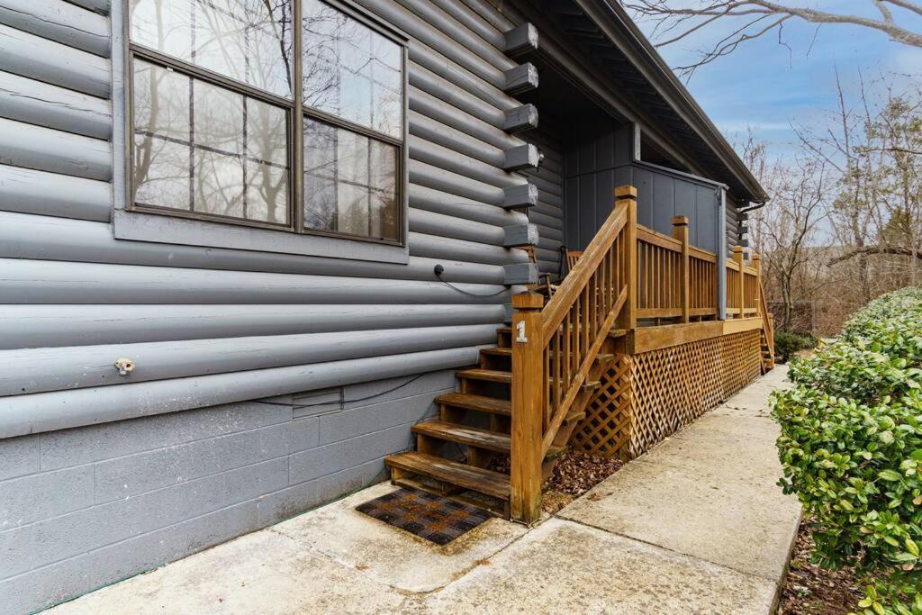 3 Bedroom Log Cabin Condo Close To Everything! Μπράνσον Εξωτερικό φωτογραφία