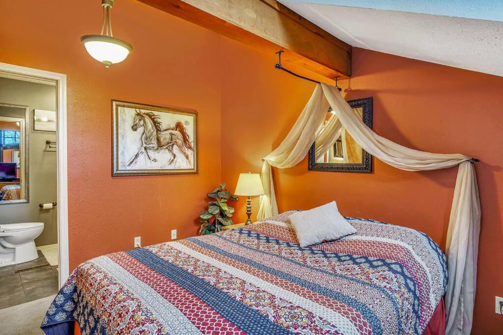 3 Bedroom Log Cabin Condo Close To Everything! Μπράνσον Εξωτερικό φωτογραφία
